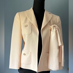 AKRIS Cream Jacket/blazer US size 8, D 38.Great used condition. Scarf included.